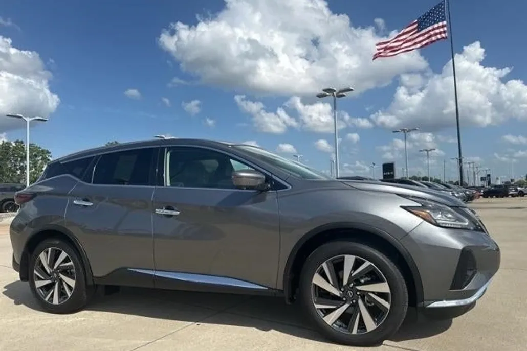 2024 Nissan Murano SL photo 1