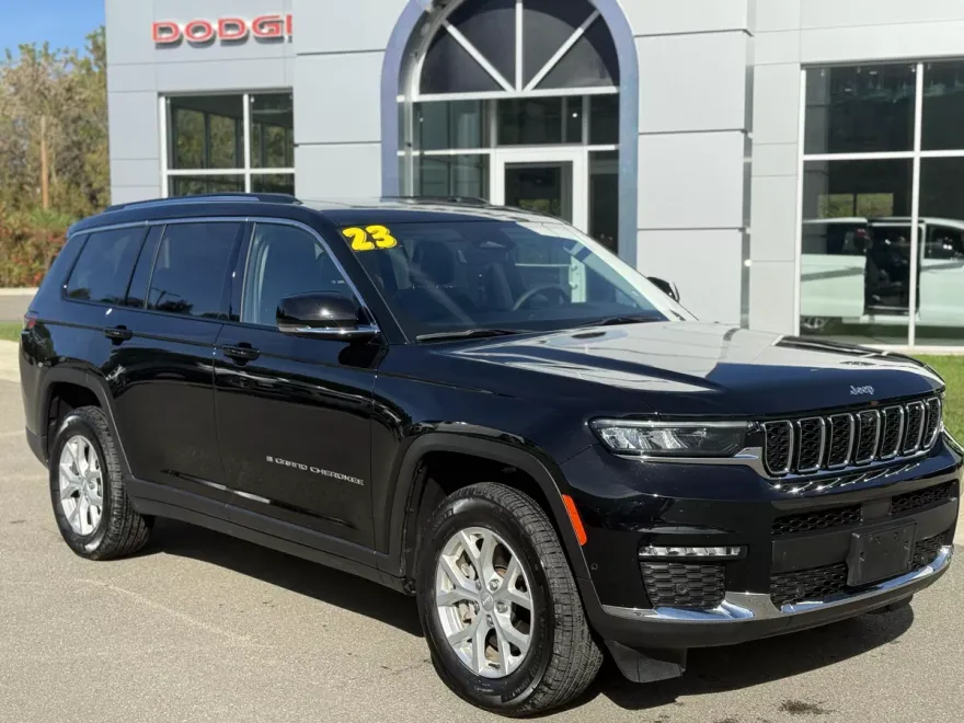 2023 Jeep Grand Cherokee Limited photo 1