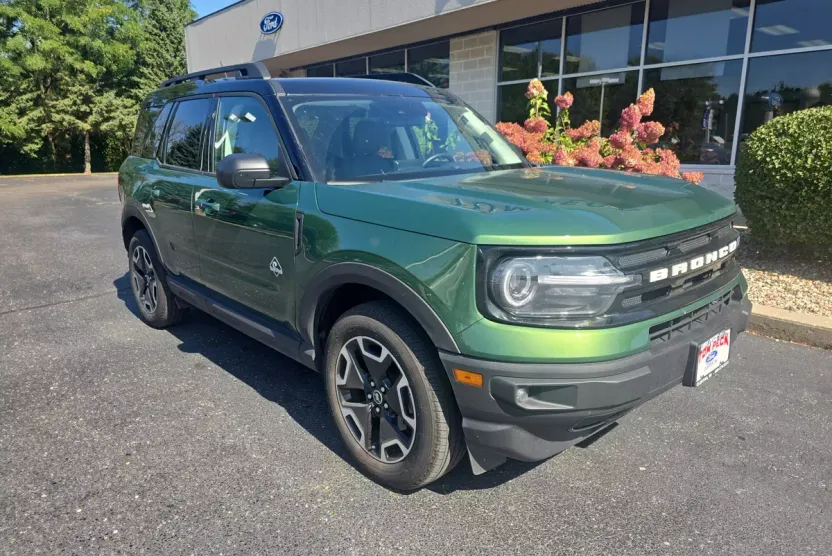2024 Ford Bronco Sport Outer Banks photo 1