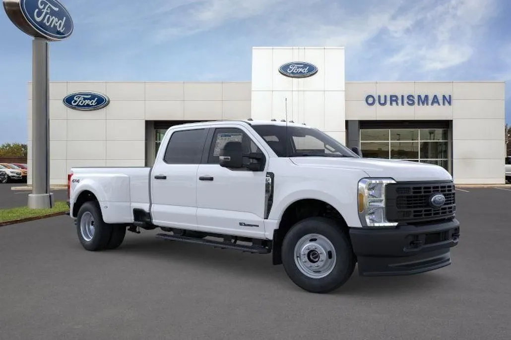 2025 Ford F-350 XL photo 1