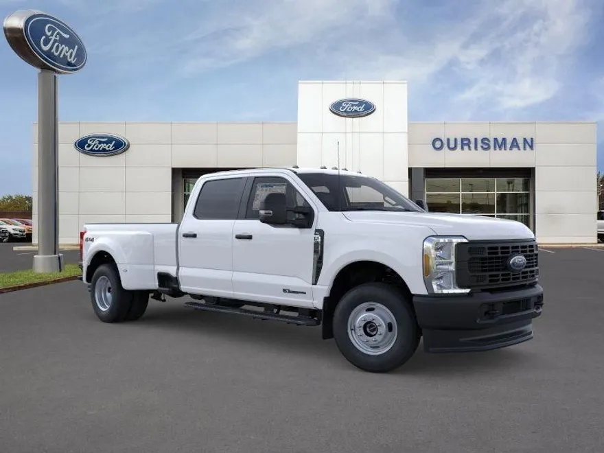 2025 Ford F-350 XL photo 1
