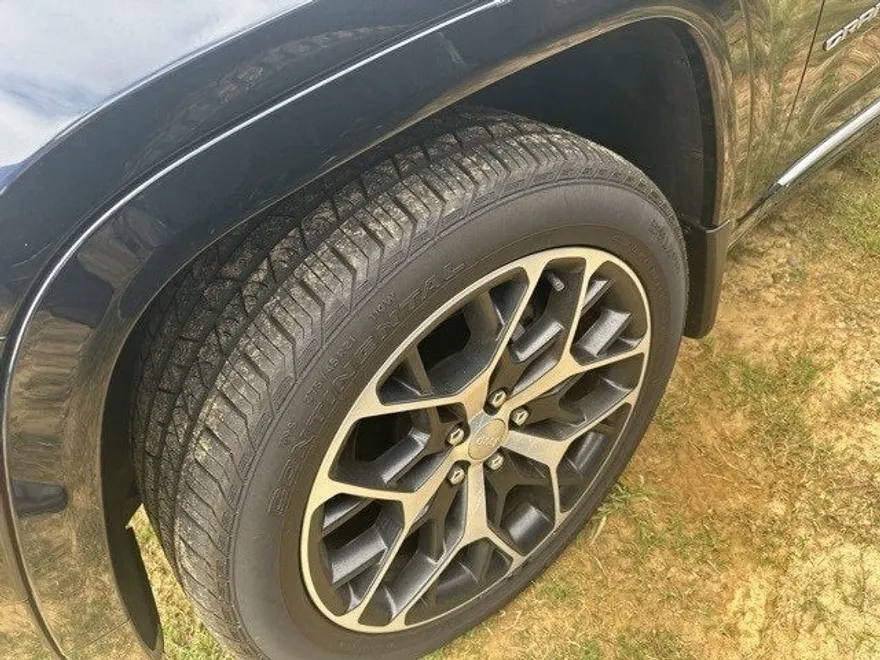 2024 Jeep Grand Cherokee Summit Reserve photo 1