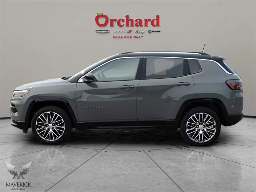 2022 Jeep Compass Limited photo 1