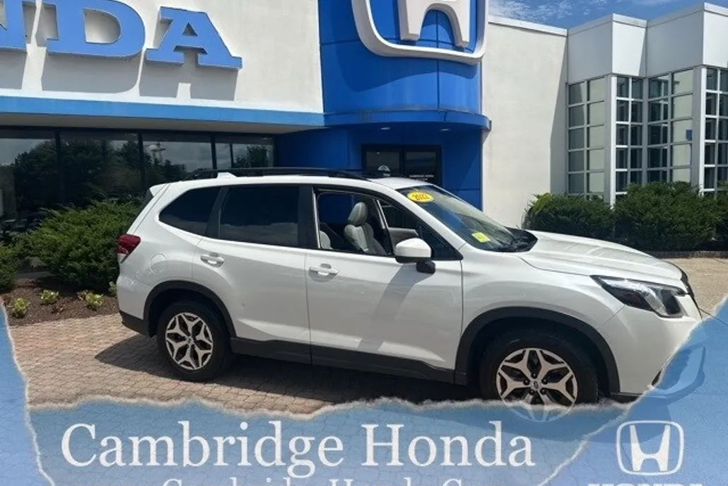 2022 Subaru Forester Premium photo 1