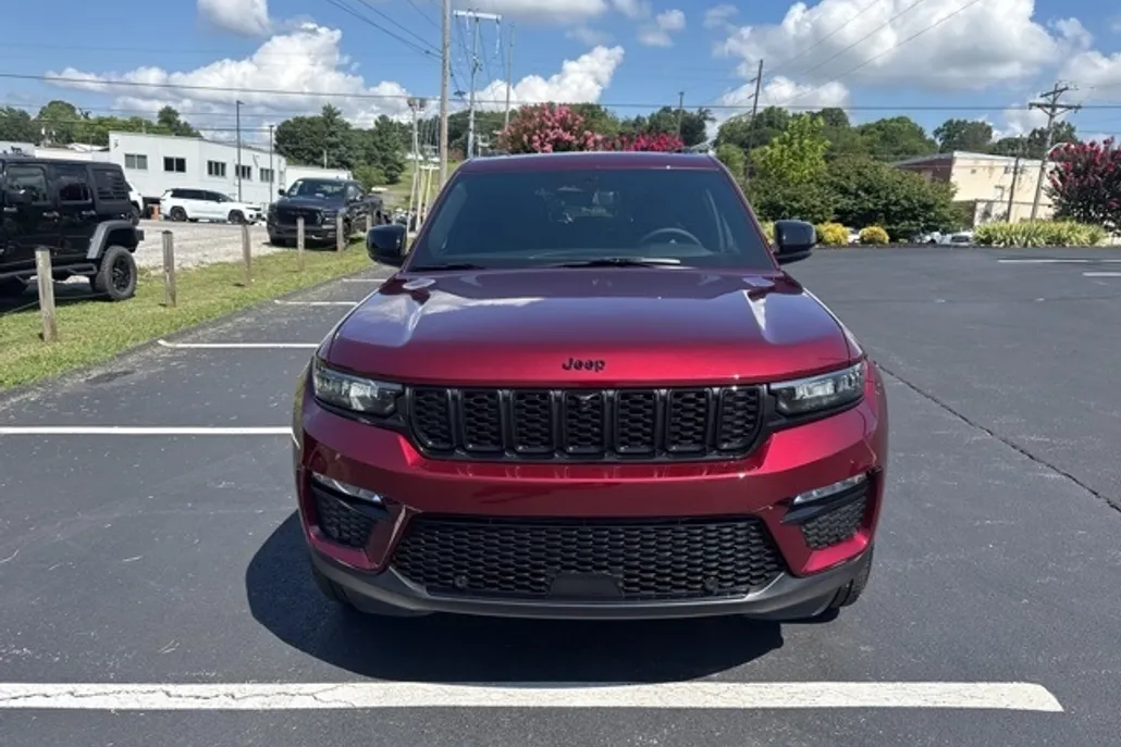 2025 Jeep Grand Cherokee Limited photo 1