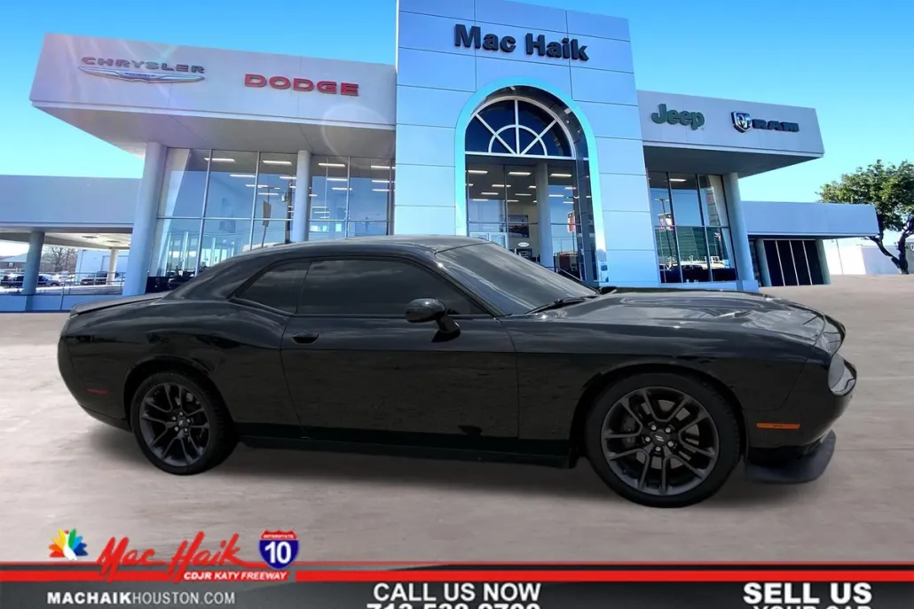 2023 Dodge Challenger R/T Scat Pack photo 1