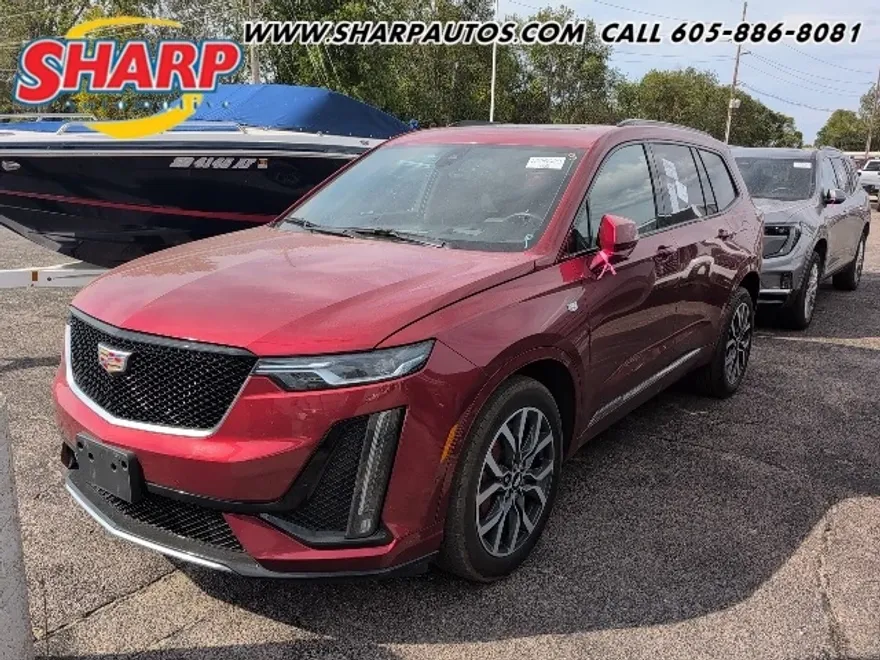 2024 Cadillac XT6 Sport photo 1