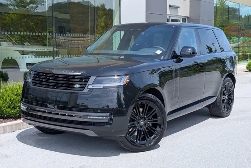 2025 Land Rover Range Rover SE photo 1