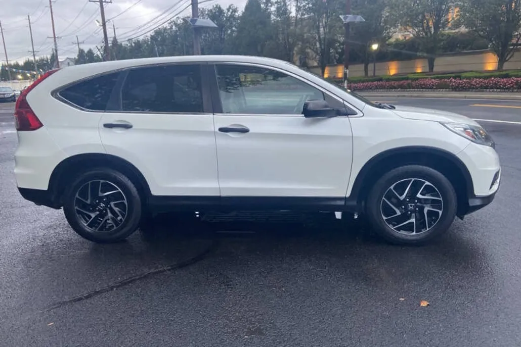 2016 Honda CR-V SE photo 1