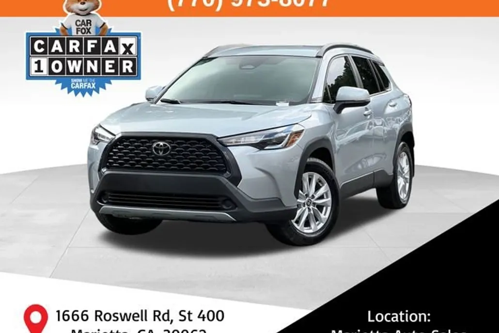 2024 Toyota Corolla Cross LE photo 1