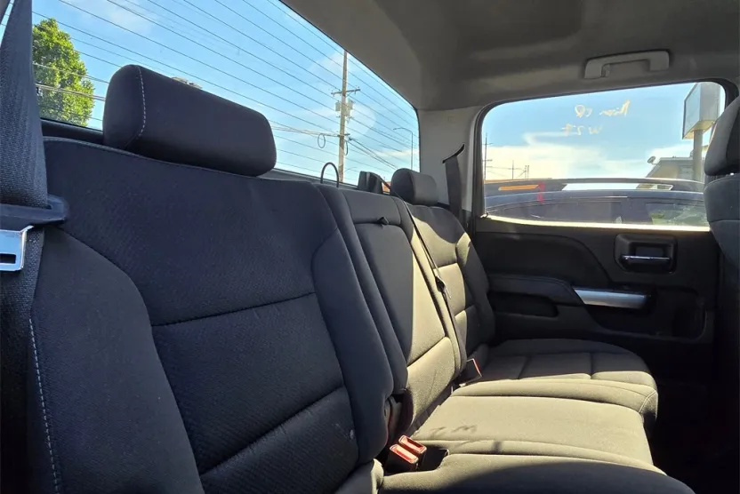2018 Chevrolet Silverado 1500 LT photo 1