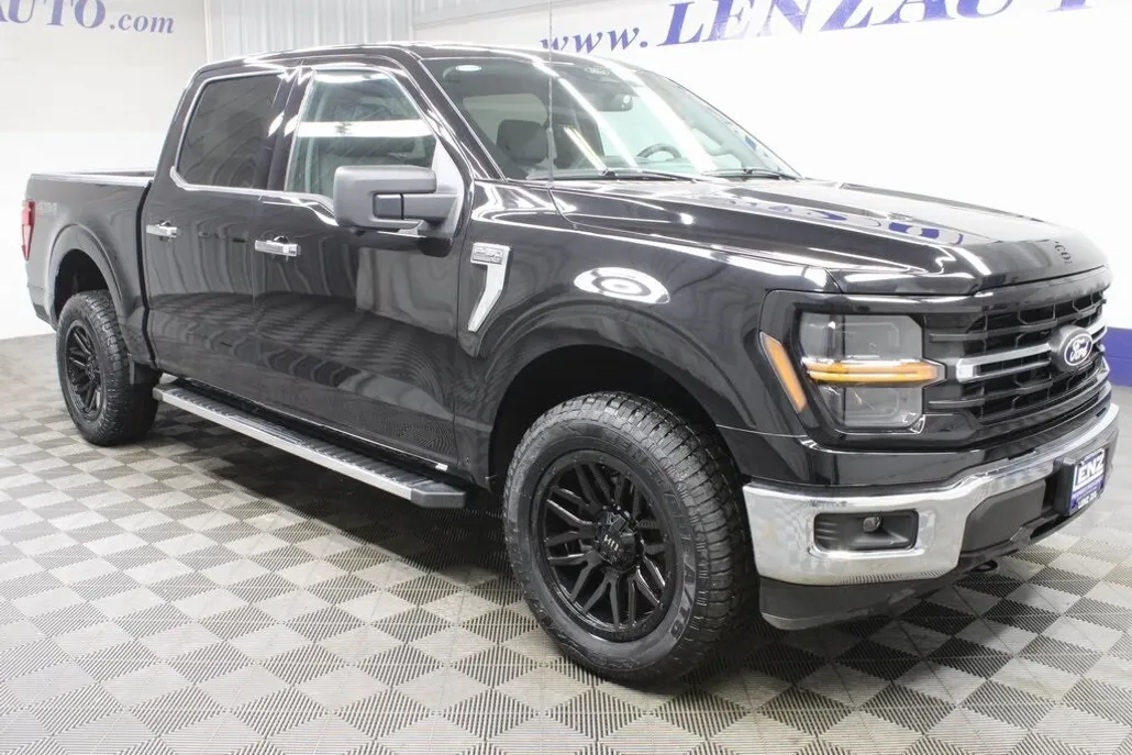 2024 Ford F-150 XLT photo 1