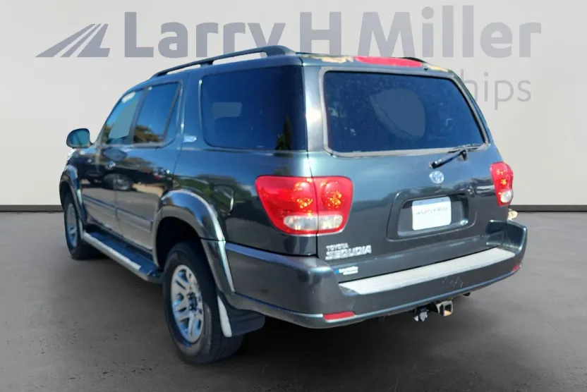 2007 Toyota Sequoia SR5 photo 1