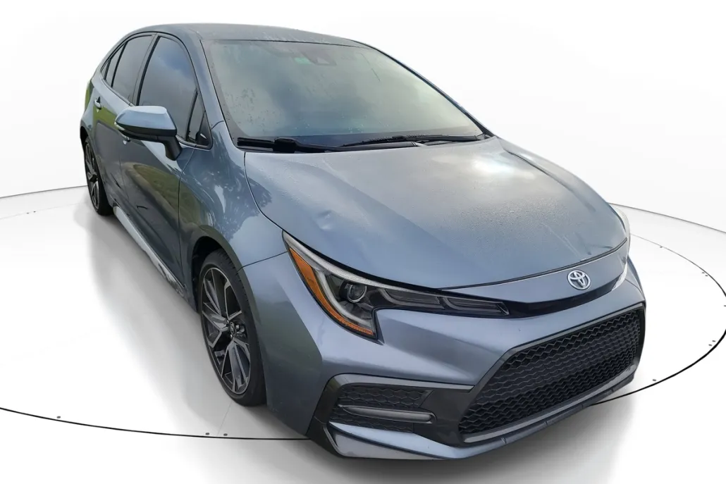 2022 Toyota Corolla SE photo 1