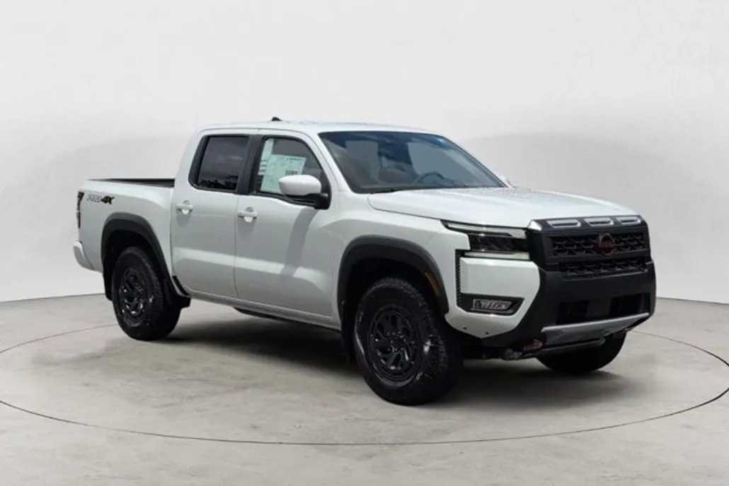 2025 Nissan Frontier PRO-4X photo 1