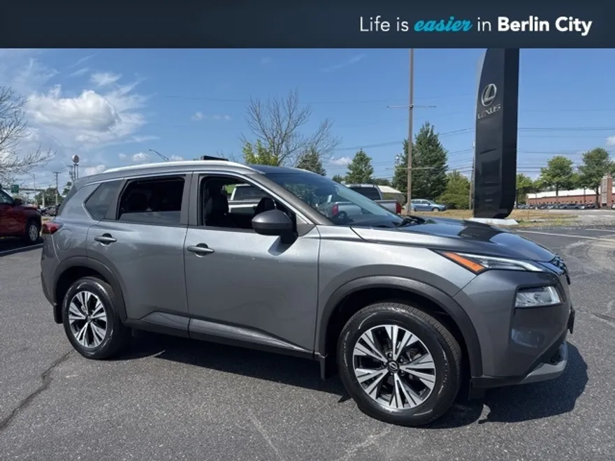 2023 Nissan Rogue SV photo 1