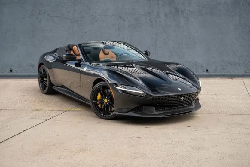 2025 Ferrari Roma Spider Base photo 1