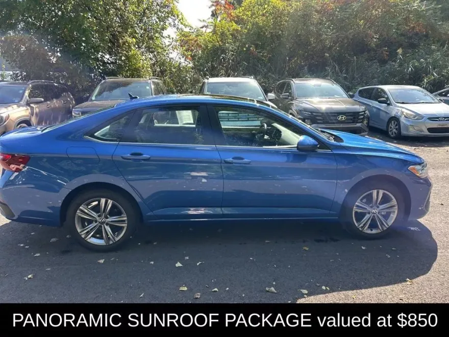 2022 Volkswagen Jetta 1.5T SE photo 1