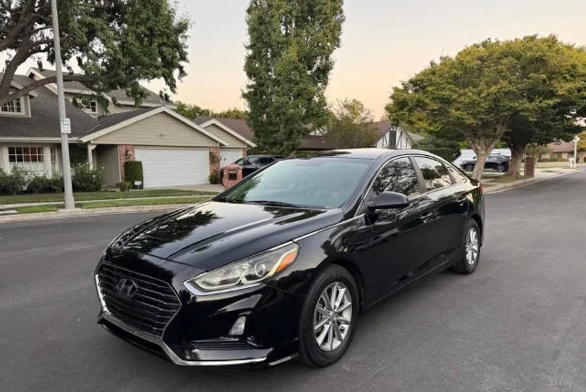 2018 Hyundai Sonata SE photo 1