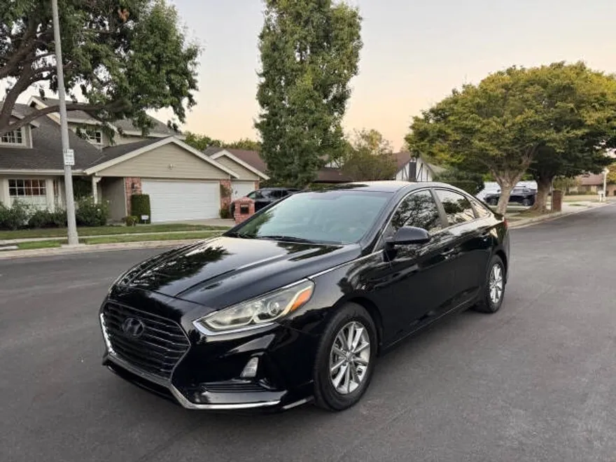 2018 Hyundai Sonata SE photo 1