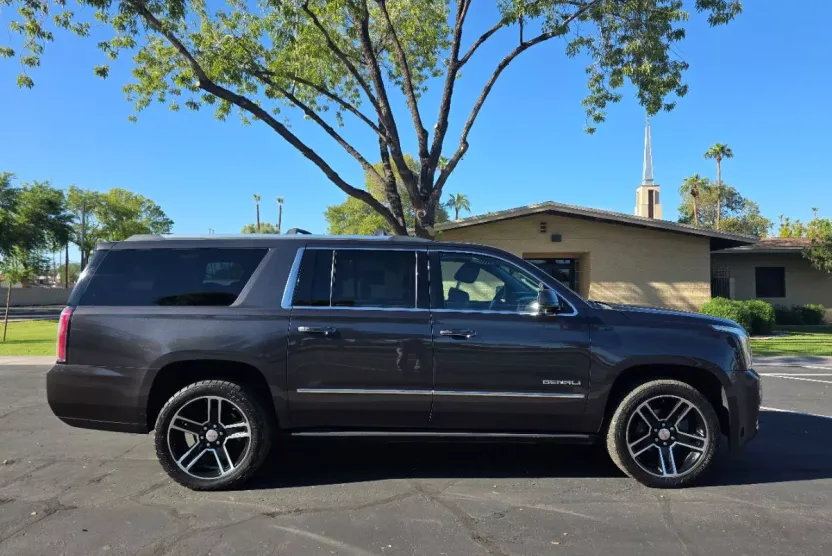 2015 Gmc Yukon XL Denali photo 1