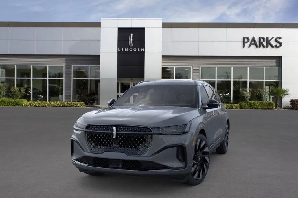 2025 Lincoln Nautilus Black Label photo 1