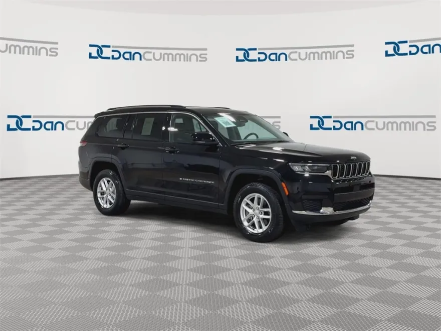 2021 Jeep Grand Cherokee Laredo photo 1