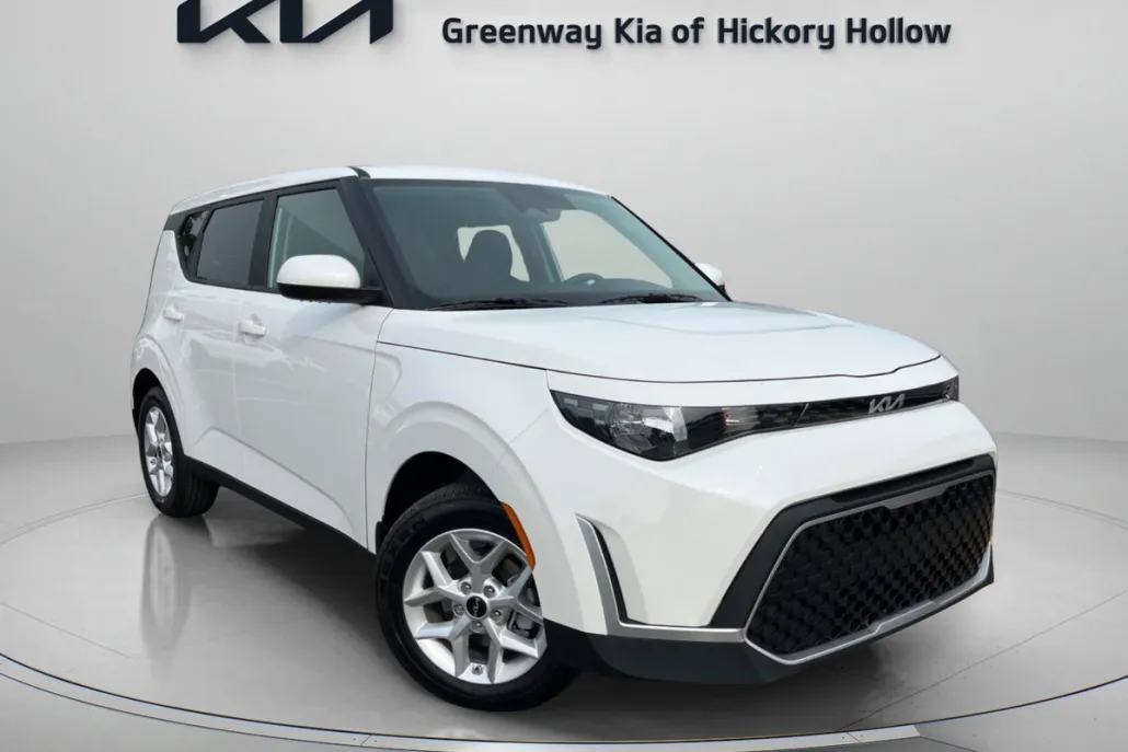 2025 Kia Soul LX photo 1