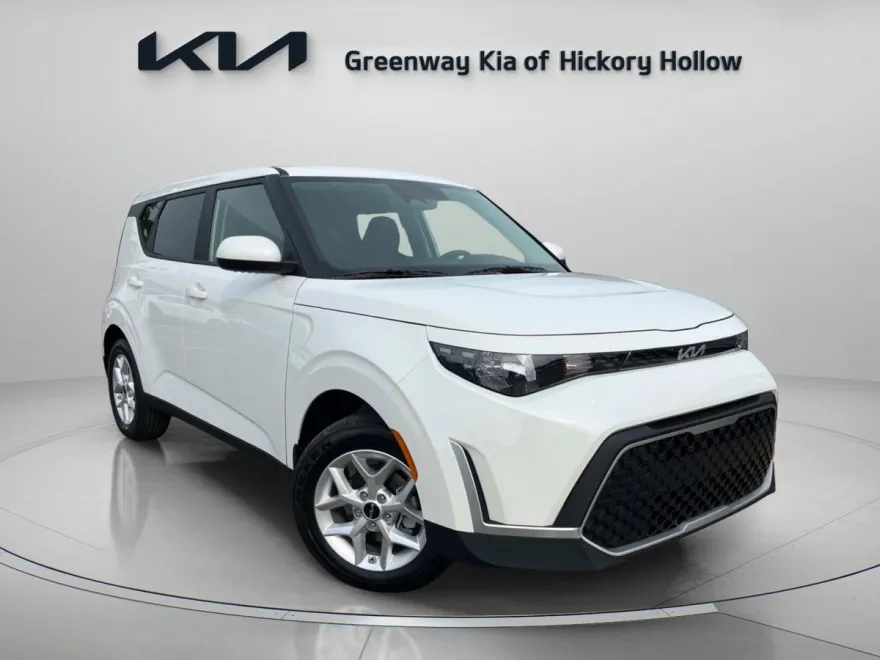 2025 Kia Soul LX photo 1