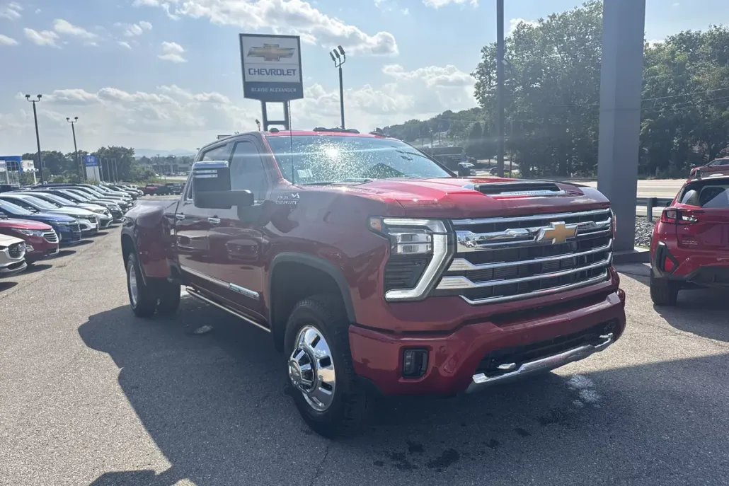 2024 Chevrolet Silverado 3500HD High Country photo 1