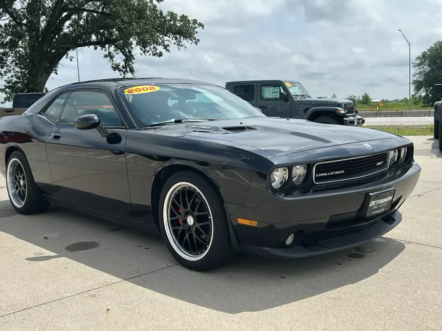 2008 Dodge Challenger SRT8 photo 1