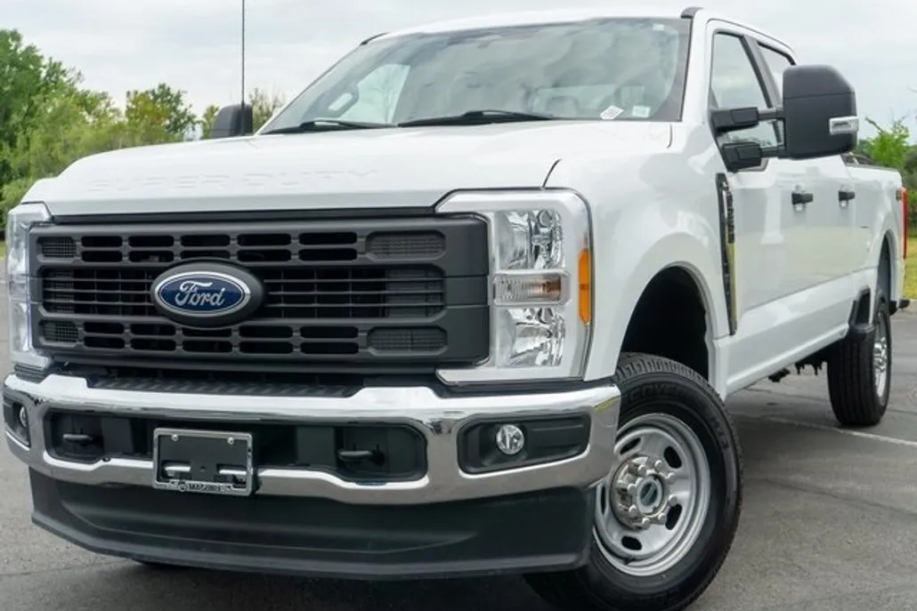 2023 Ford F-250 XL photo 1