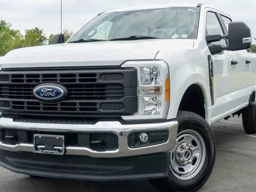 2023 Ford F-250 XL photo 1