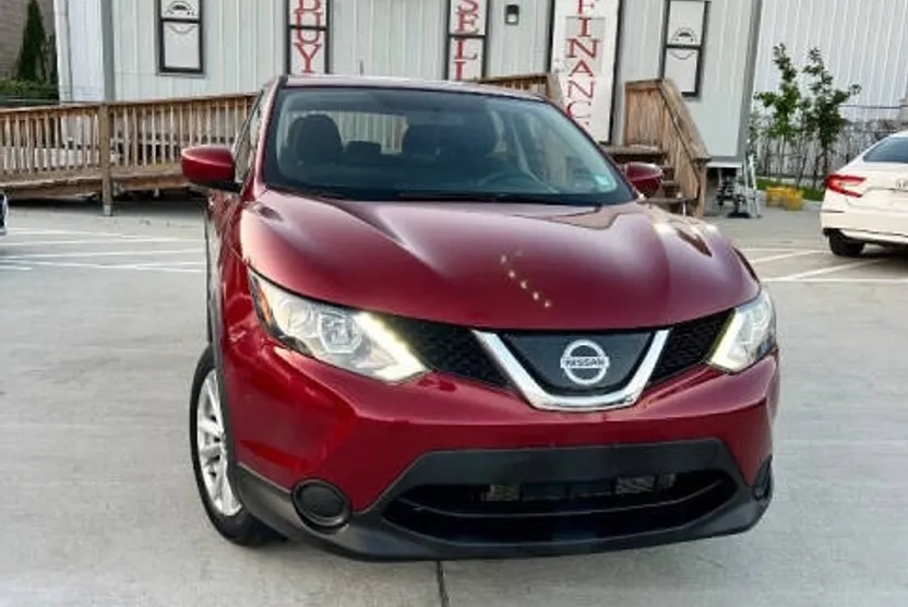 2019 Nissan Rogue Sport S photo 1