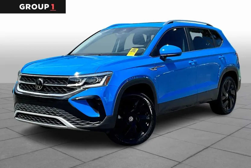 2024 Volkswagen Taos SEL photo 1