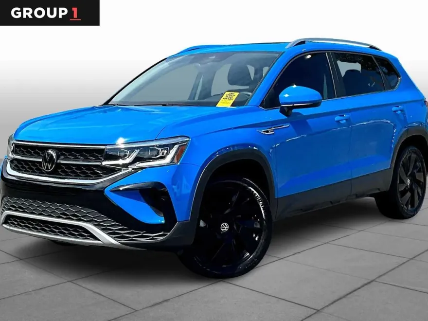 2024 Volkswagen Taos SEL photo 1