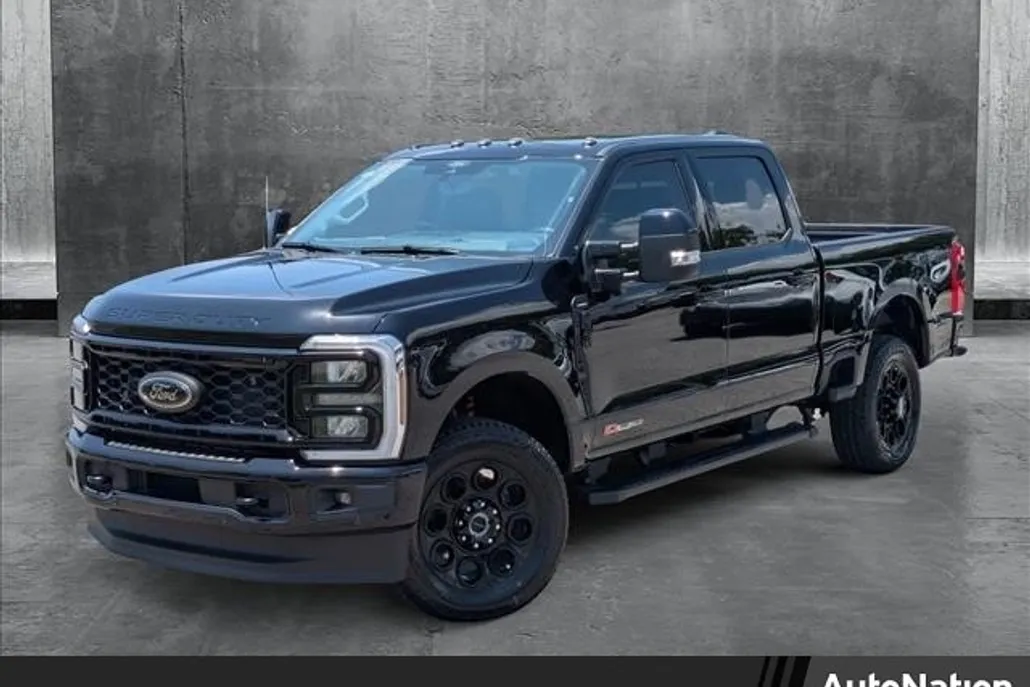 2025 Ford F-350 Lariat photo 1