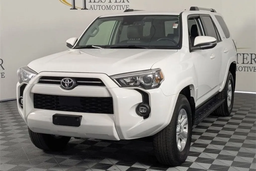2024 Toyota 4Runner SR5 Premium photo 1