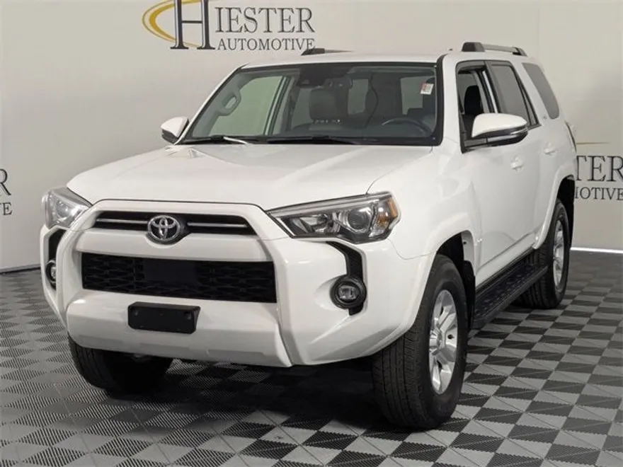 2024 Toyota 4Runner SR5 Premium photo 1
