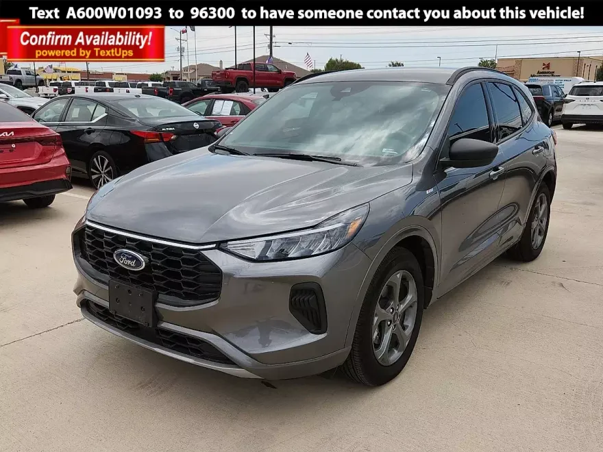 2024 Ford Escape ST-Line photo 1