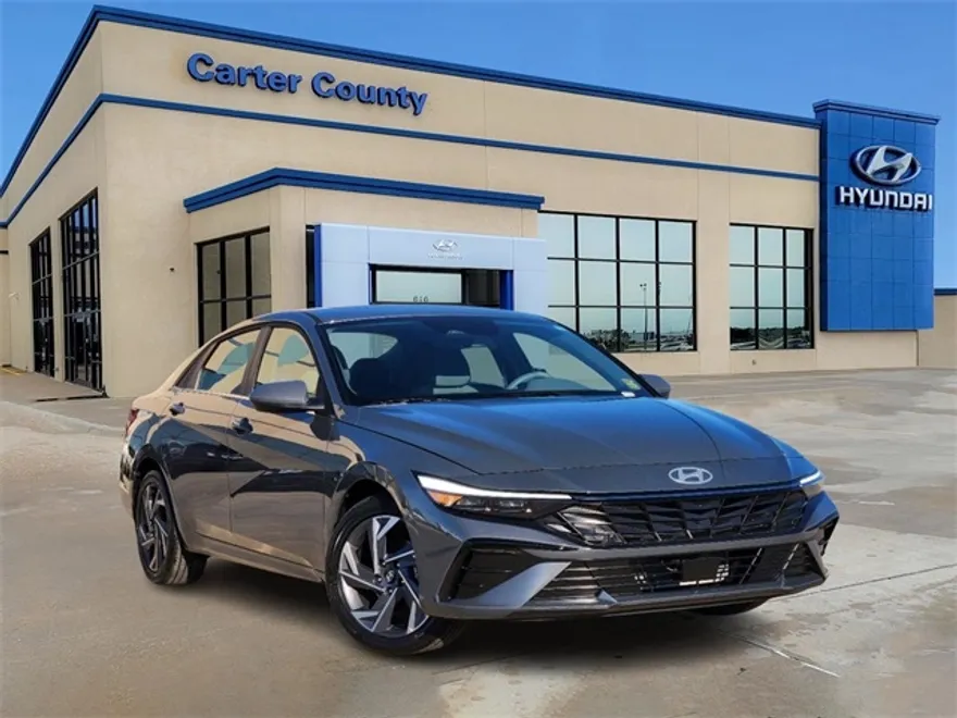 2025 Hyundai Elantra SEL Convenience photo 1