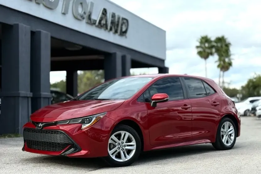 2021 Toyota Corolla SE photo 1