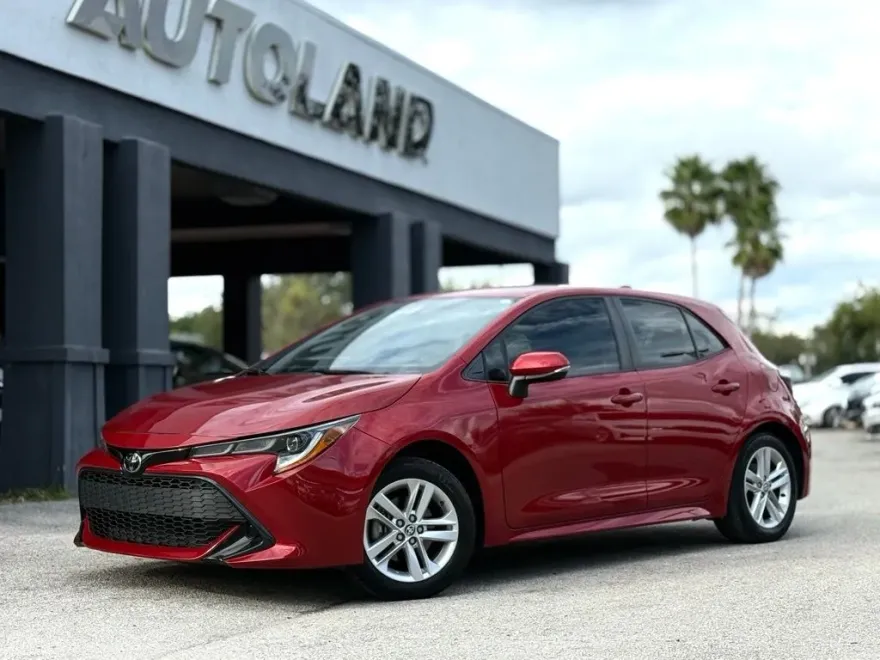 2021 Toyota Corolla SE photo 1