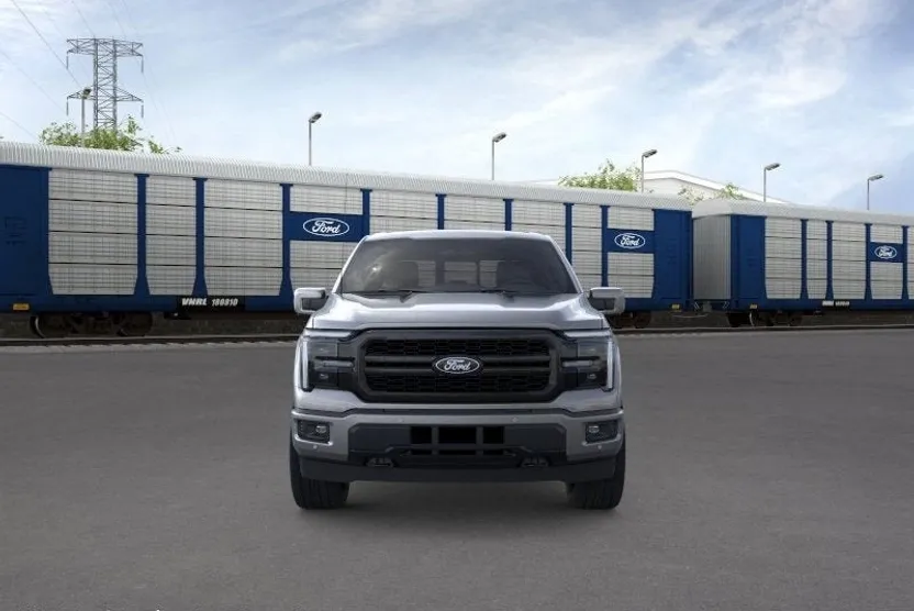 2025 Ford F-150 Lariat photo 1