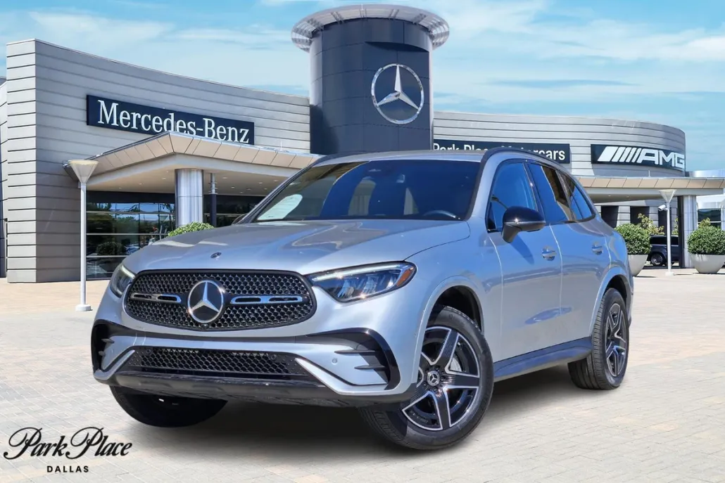 2025 Mercedes Benz GLC 300 4MATIC photo 1