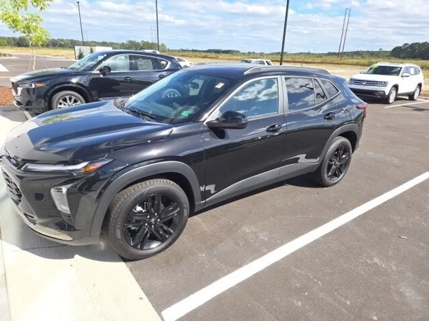 2025 Chevrolet Trax ACTIV photo 1