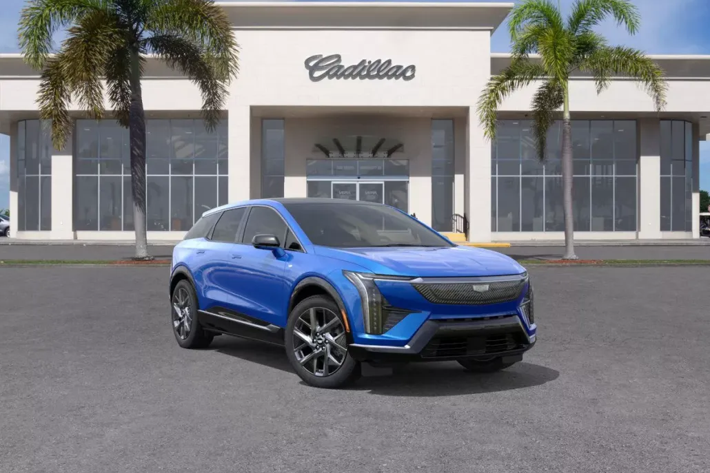 2025 Cadillac Optiq Luxury photo 1