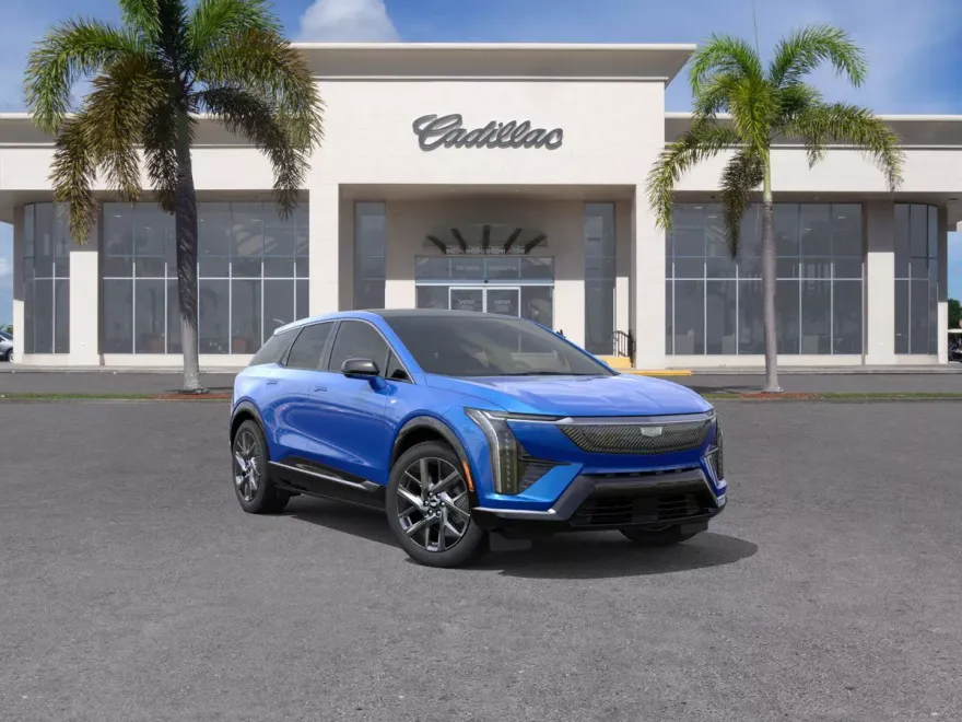 2025 Cadillac Optiq Luxury photo 1