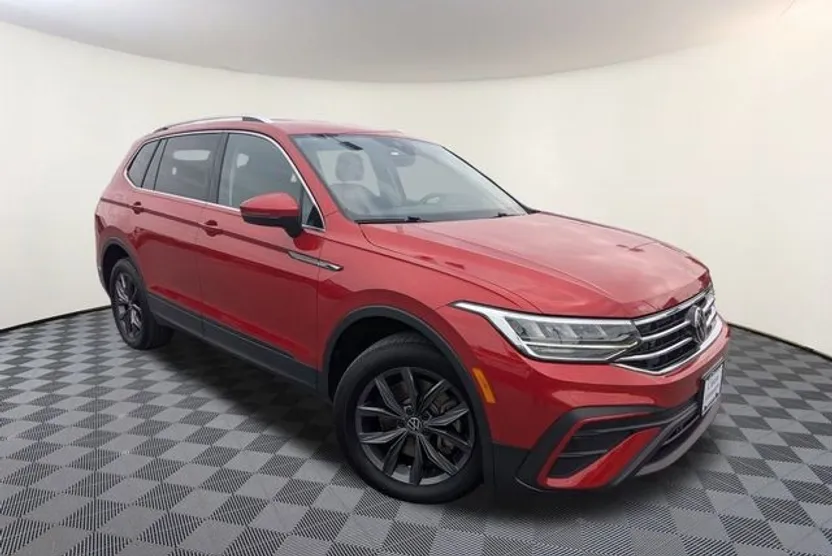 2022 Volkswagen Tiguan SE photo 1