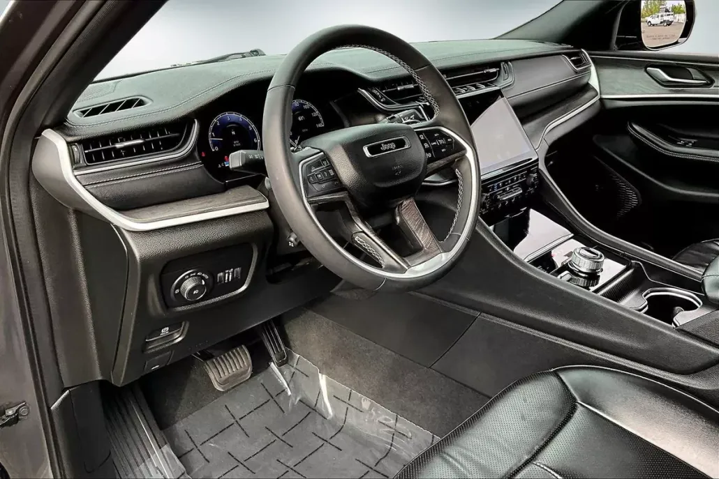 2024 Jeep Grand Cherokee Limited photo 1